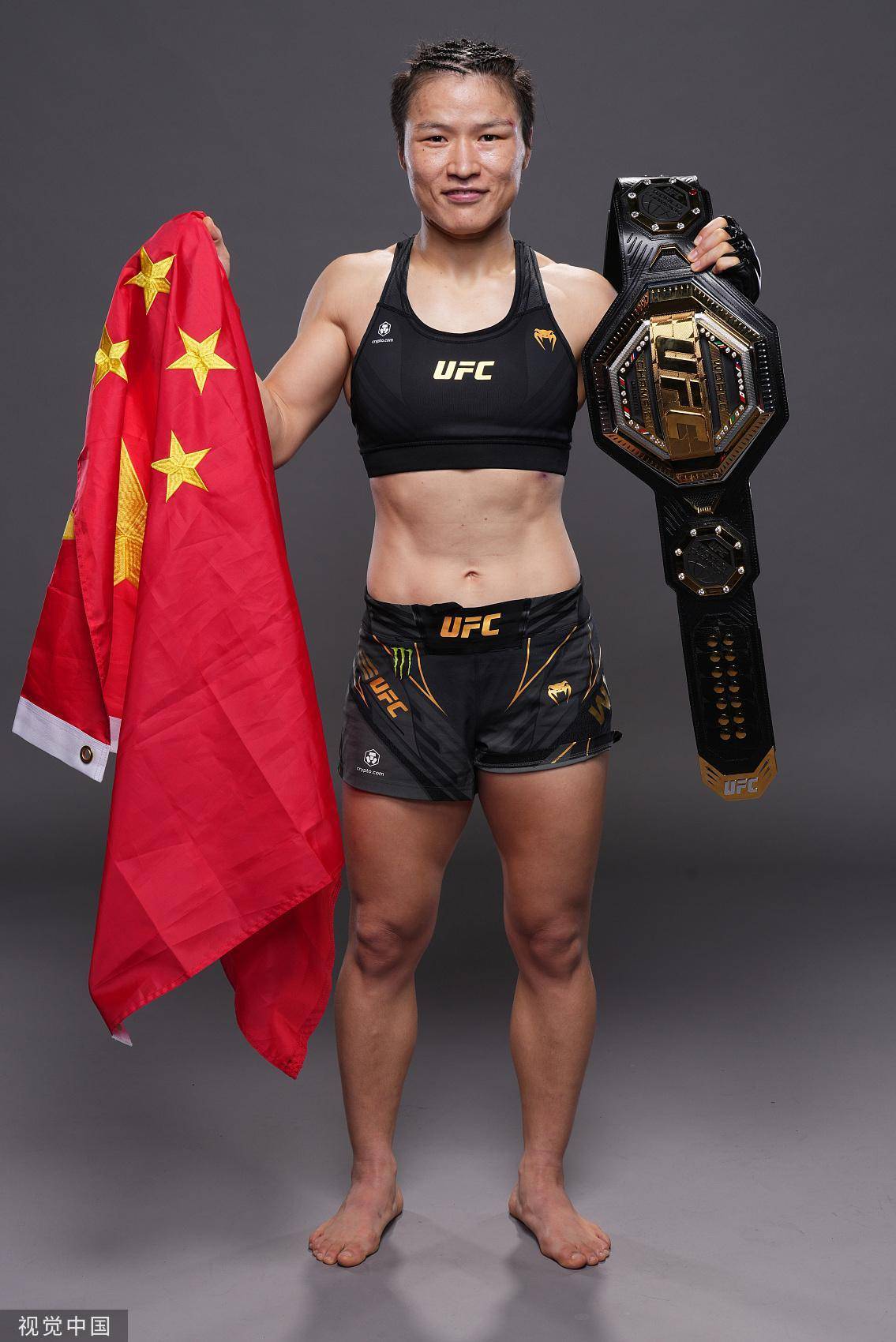 UFC:强势击败对手！张伟丽卫冕UFC金腰带