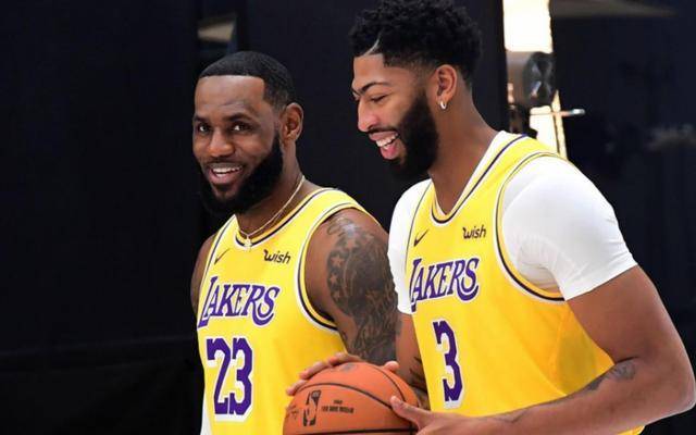 168直播-NBA现役球员的实力排名：库里第2，第1太强了，詹姆斯浓眉被看衰