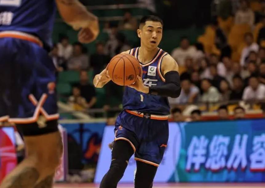 山东男篮下狠手，裁掉水货外援，迎来NBA控卫，新帅全力冲击前八