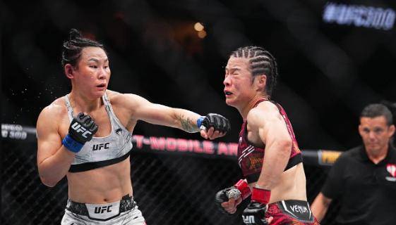 【168直播】震撼！张伟丽UFC300惊艳卫冕，闫晓楠勇猛挑战难挡女武神统治！