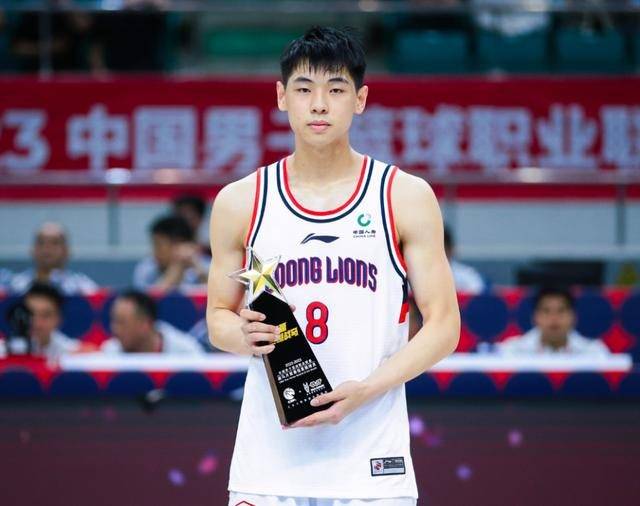 【168直播】未来NBA之星，CBA强力后卫收到NBA面试邀请，父子都是强力球员