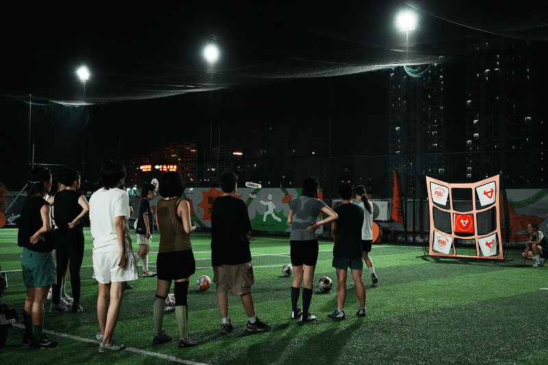 【168直播】科技与潮流碰撞出夏日激情，深圳女子足球带你运动一夏