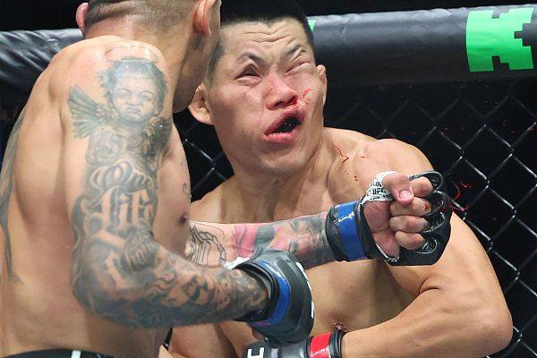 【168直播】UFC | 李景亮生涯首次被对手KO 宋克南判定击败格伦